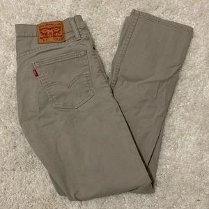Men’s Levi Khakis